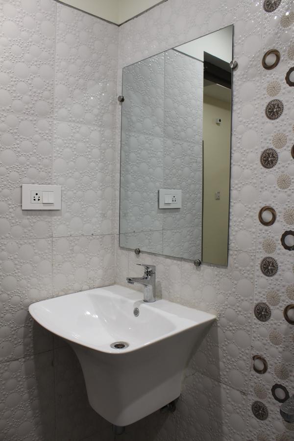 Hotel Grand Gayathri Khammam エクステリア 写真