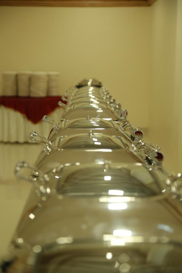Hotel Grand Gayathri Khammam エクステリア 写真