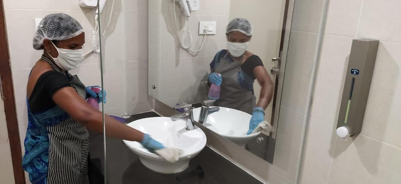 Hotel Grand Gayathri Khammam エクステリア 写真