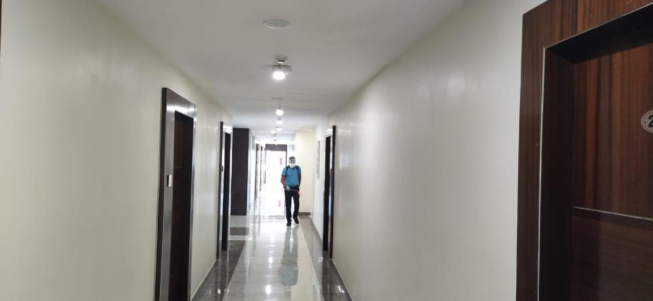 Hotel Grand Gayathri Khammam エクステリア 写真